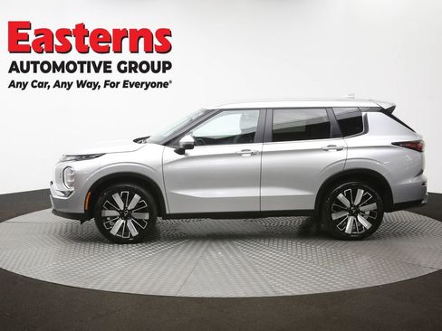 Used 2025 Mitsubishi Outlander SE AWD/4WD image 61