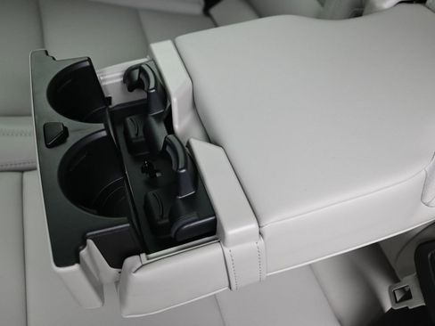 New 2026 Lincoln Nautilus Premier image 30