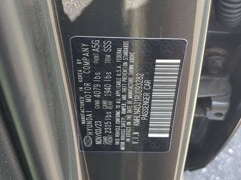 Used 2024 Hyundai Elantra Limited FWD image 44