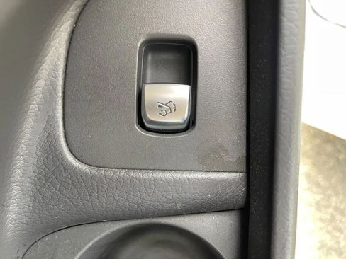 Used 2021 Mercedes-Benz E 350 Sedan image 22