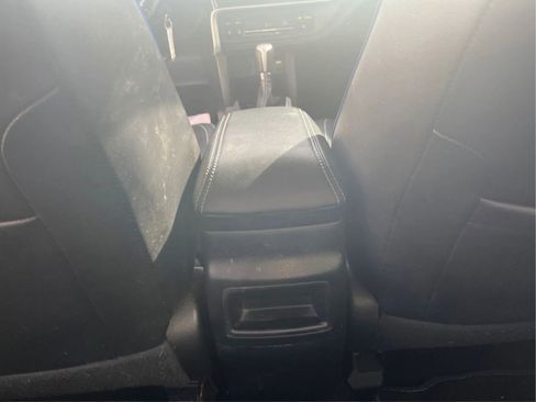 Used 2019 Toyota Corolla SE w/ Carpet Mat Package (TMS) image 24