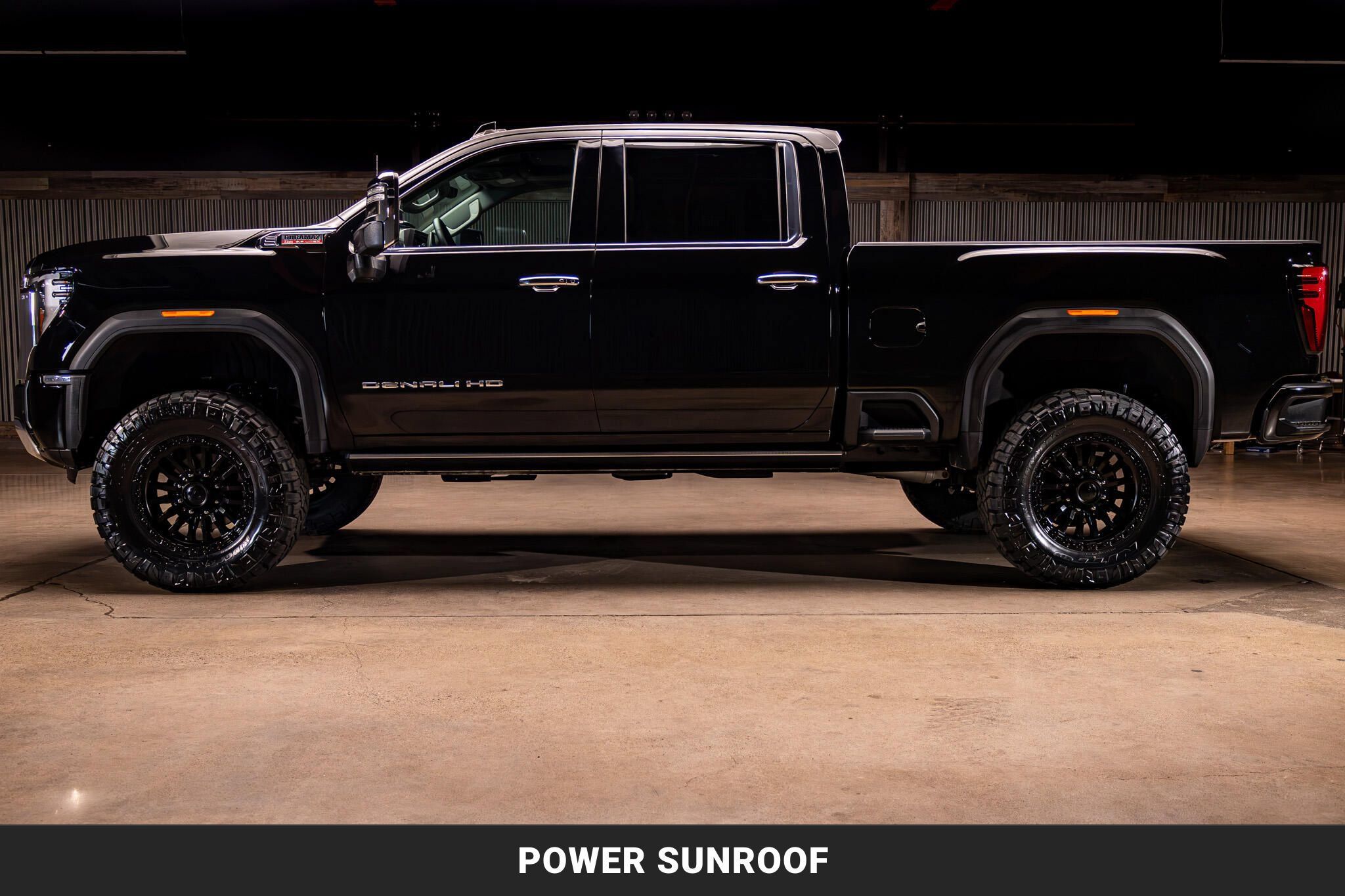 Used 2026 GMC Sierra 3500 Denali w/ Denali Reserve Package AWD/4WD image 6