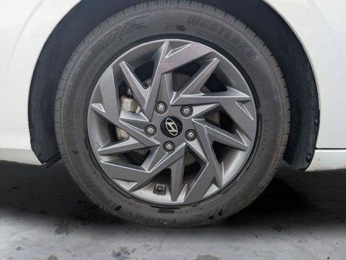 Used 2024 Hyundai Elantra SEL FWD image 23