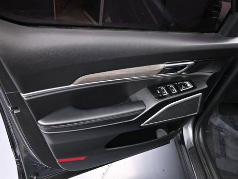 Used 2022 Kia Telluride EX w/ EX Premium Package image 11