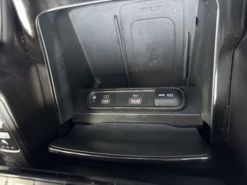 Certified 2025 Kia Telluride S FWD image 19