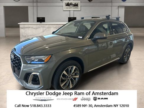 Used 2023 Audi Q5 2.0T Premium w/ Convenience Package AWD/4WD image 1