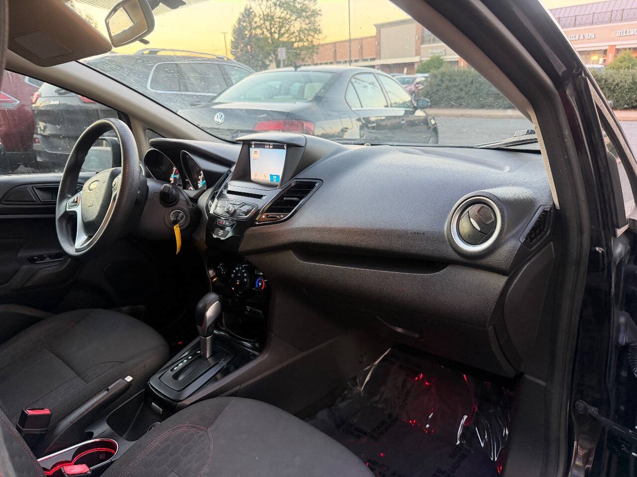 Used 2017 Ford Fiesta SE w/ Equipment Group 201A FWD image 21