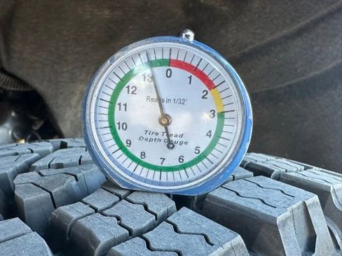 Certified 2024 Chevrolet Silverado 1500 LT w/ Z71 Off-Road Package image 11