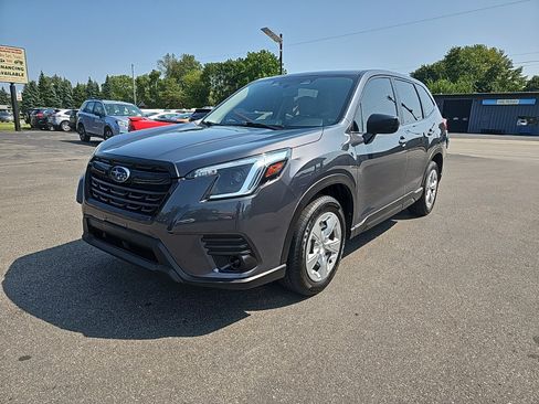 Used 2023 Subaru Forester AWD/4WD image 7