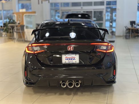 Used 2025 Honda Civic Type R image 5