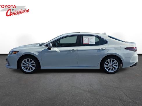 Used 2024 Toyota Camry LE w/ Convenience Package image 8