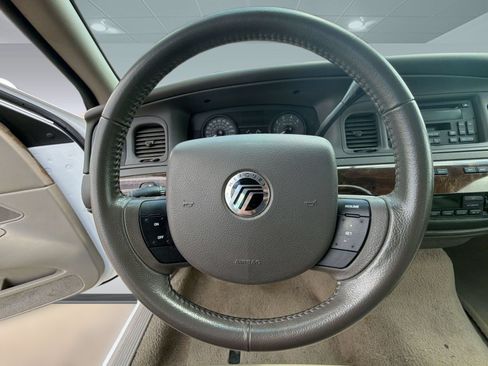 Used 2010 Mercury Grand Marquis LS RWD image 10