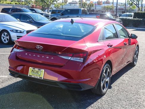 Certified 2023 Hyundai Elantra SEL w/ Convenience Package image 4