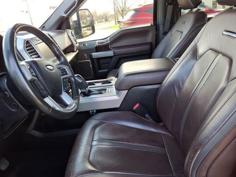 Used 2015 Ford F150 Platinum w/ Equipment Group 701A Luxury AWD/4WD image 15