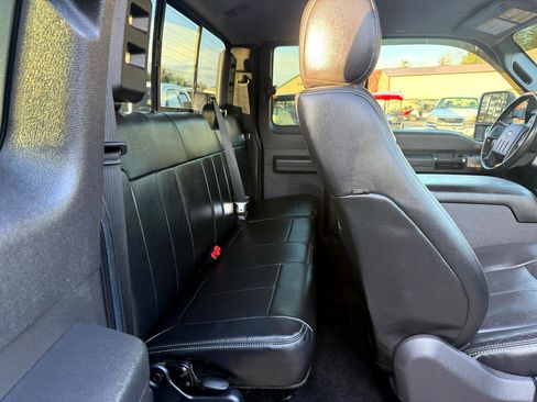 Used 2015 Ford F350 Lariat image 17