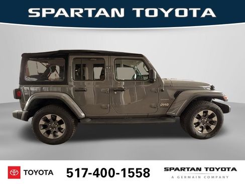 Used 2018 Jeep Wrangler Unlimited Sahara w/ Dual Top Group image 9