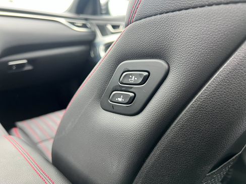 Used 2023 Genesis G70 2.0T w/ Sport Prestige Package image 28