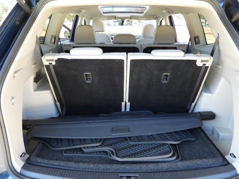 Used 2023 Volkswagen Atlas SE w/ Technology Package w/ Panoramic Sunroof Package image 35