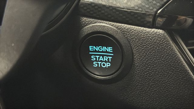 Used 2025 Ford Escape ST-Line w/ Cold Weather Package AWD/4WD image 23