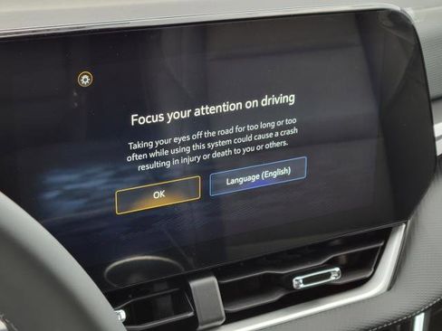 New 2026 Chevrolet Equinox LT w/ Convenience Package II image 17