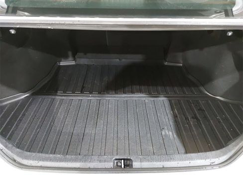 Used 2023 Toyota Camry SE image 12