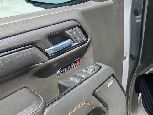 Used 2023 GMC Sierra 1500 AT4 w/ AT4 Premium Package AWD/4WD image 12