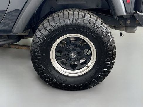 Used 2017 Jeep Wrangler Sport image 29