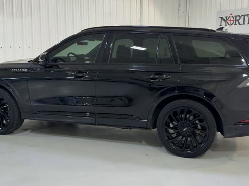 Used 2023 Lincoln Aviator Reserve w/ Equipment Group 201A image 7