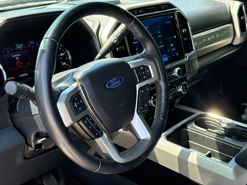 Used 2022 Ford F250 Lariat w/ Lariat Value Package AWD/4WD image 17