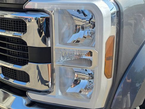 Used 2025 Ford F450 XLT w/ 360-Degree Camera Package AWD/4WD image 3