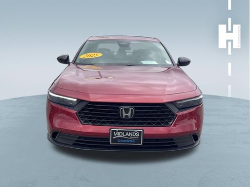 Used 2025 Honda Accord SE image 2