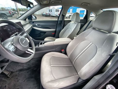Used 2025 Hyundai Sonata SEL FWD image 11