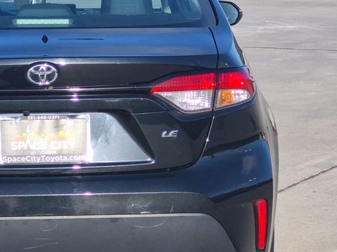 Used 2022 Toyota Corolla LE FWD image 26