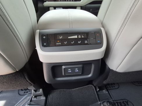 New 2026 Nissan Pathfinder SL FWD image 16
