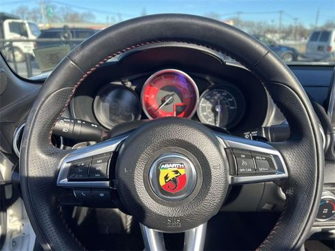 Used 2020 FIAT 124 Spider Abarth w/ Convenience Group image 27