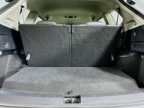 Used 2024 Volkswagen Tiguan Wolfsburg Edition image 28