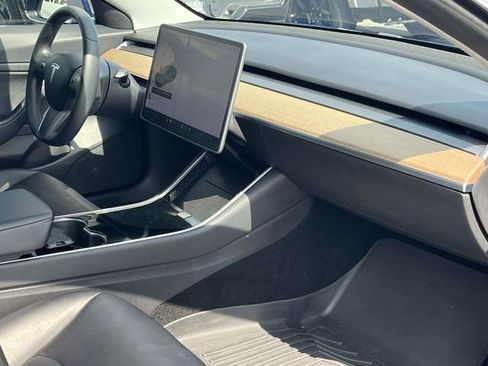 Used 2020 Tesla Model 3 Standard Range Plus RWD image 24