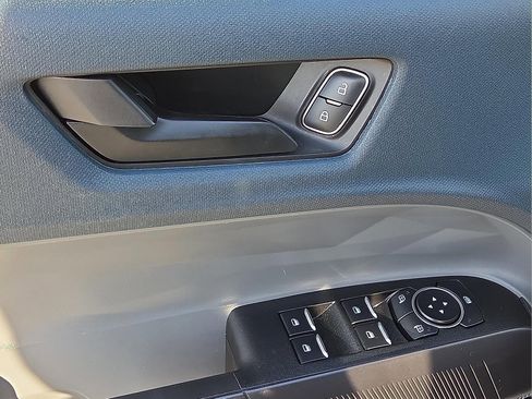 Used 2025 Ford Maverick Lariat w/ Black Appearance Package image 13