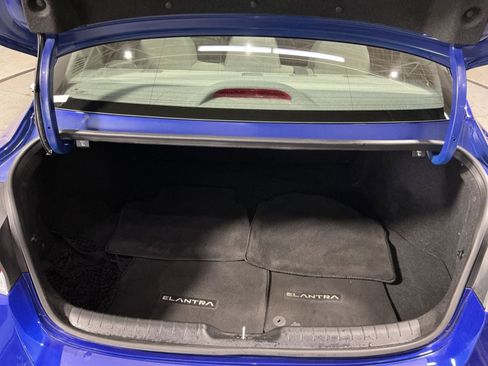 Used 2023 Hyundai Elantra SEL image 31