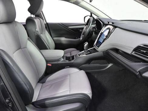 Used 2025 Subaru Outback Limited AWD/4WD image 16