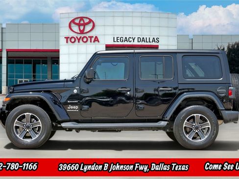 Used 2023 Jeep Wrangler Unlimited Sahara AWD/4WD image 6
