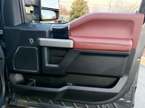 Used 2021 Ford F250 Platinum w/ FX4 Off-Road Package image 33