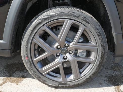 New 2026 Jeep Compass Limited image 12