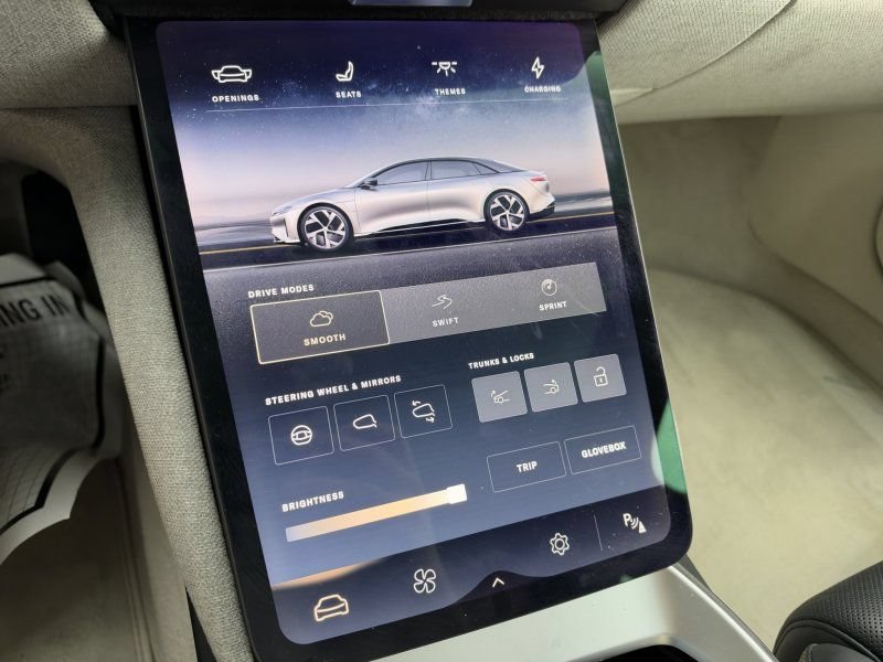 Used 2024 Lucid Air Touring AWD/4WD image 18
