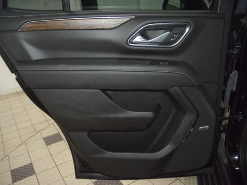 Used 2023 Chevrolet Tahoe Premier w/ Advanced Technology Package AWD/4WD image 45