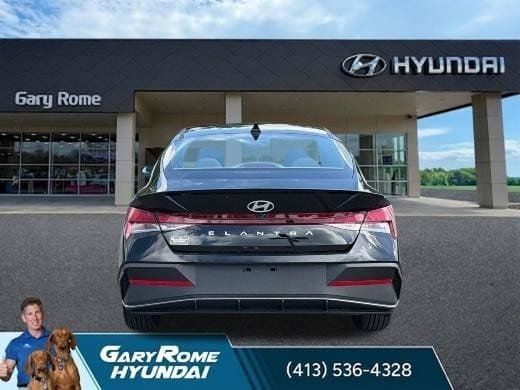 Used 2026 Hyundai Elantra Sport FWD image 13