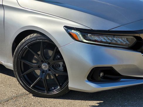 Used 2021 Honda Accord Sport image 9