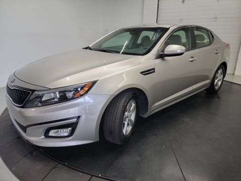 Used 2015 Kia Optima LX FWD image 3