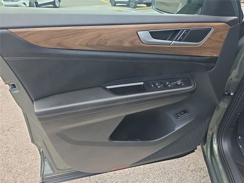 Used 2026 Volkswagen Atlas SE image 16