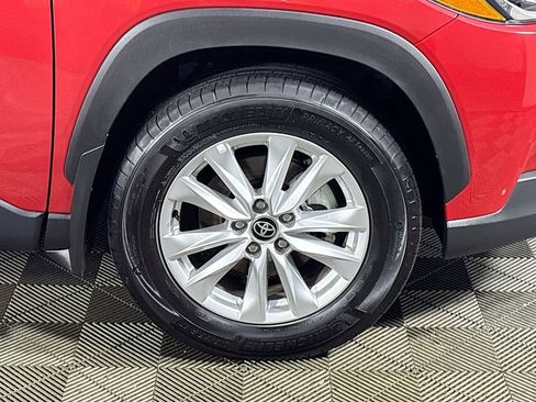 Used 2023 Toyota Corolla Cross LE w/ Moonroof Package image 23